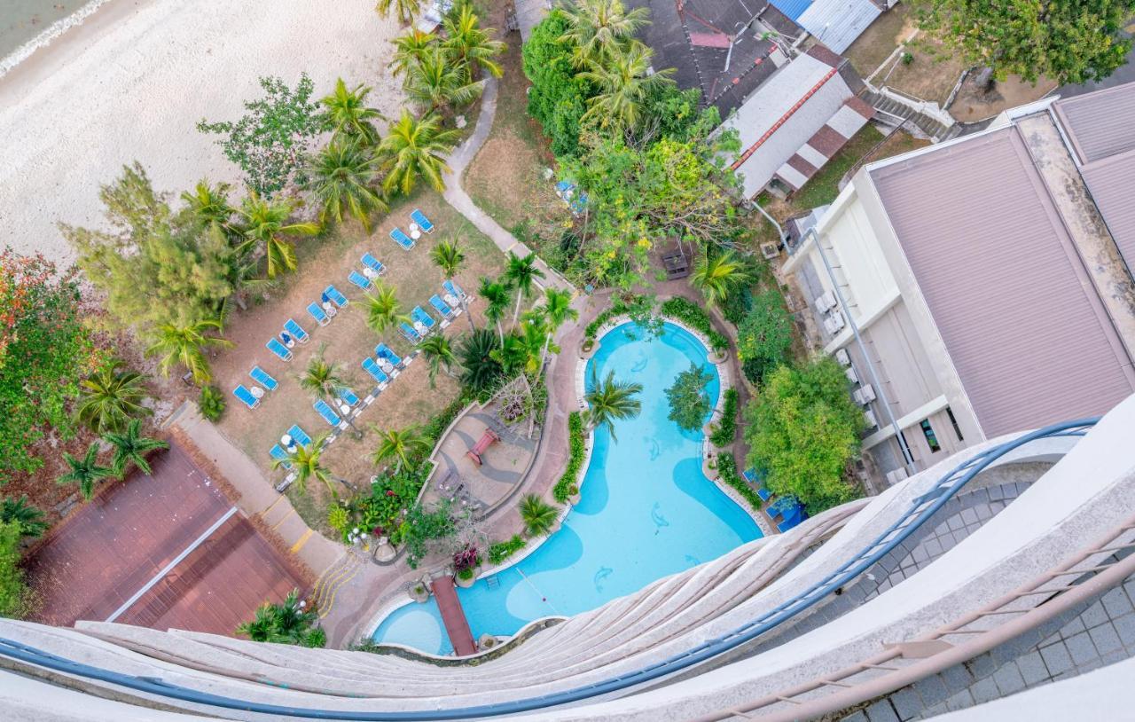 Romantic Couple Suite + Beach-Front Balcony Tanjung Bungah  Buitenkant foto
